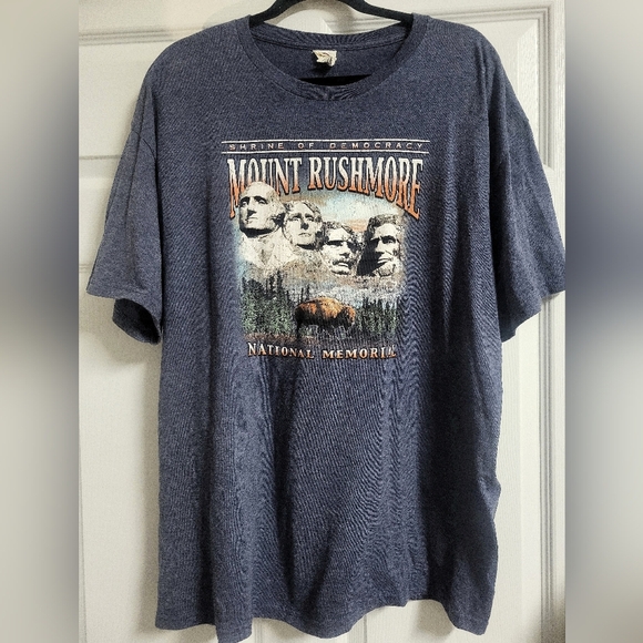 Mens Y2K T-Shirt - Size XL- Mount Rushmore - Picture 1 of 3